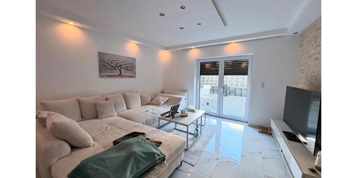 Etagenwohnung Lollar - 3 Zimmer, 100 m&sup2;, 880&euro; | Angebot:25431400