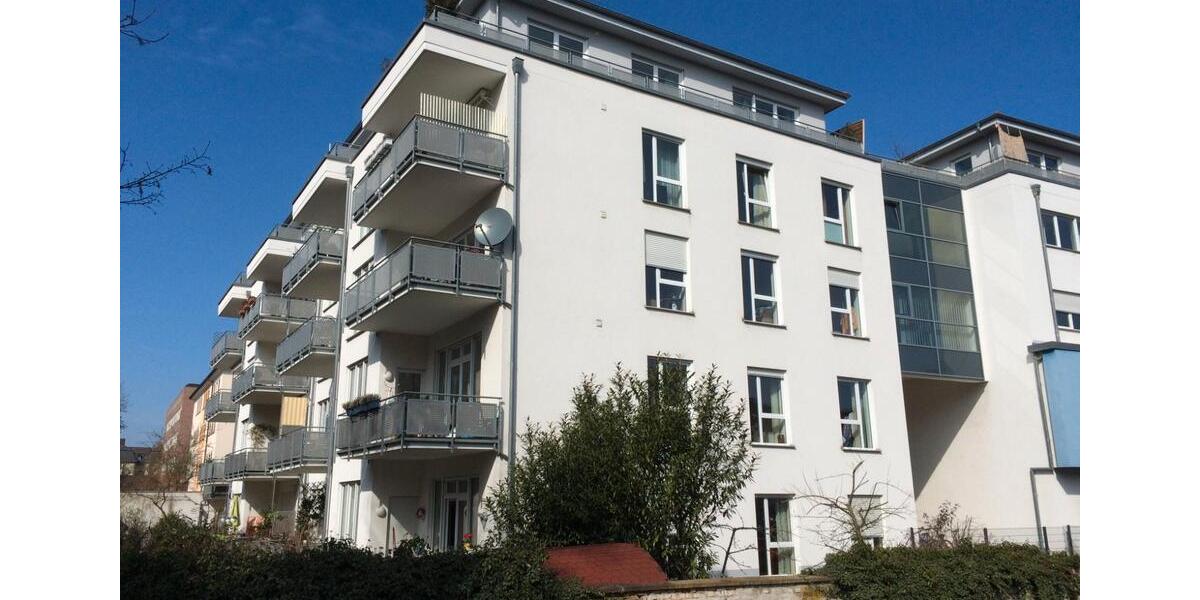 Etagenwohnung Gießen - 3 Zimmer, 84 m&sup2;, 1.008&euro; | Angebot:26636431