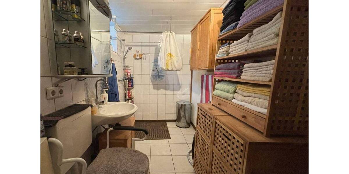 Mehrfamilienhaus, Wohnhaus Wetter Oberrosphe - 7 Zimmer, 168 m&sup2;, 257.000&euro; | Angebot:25689220