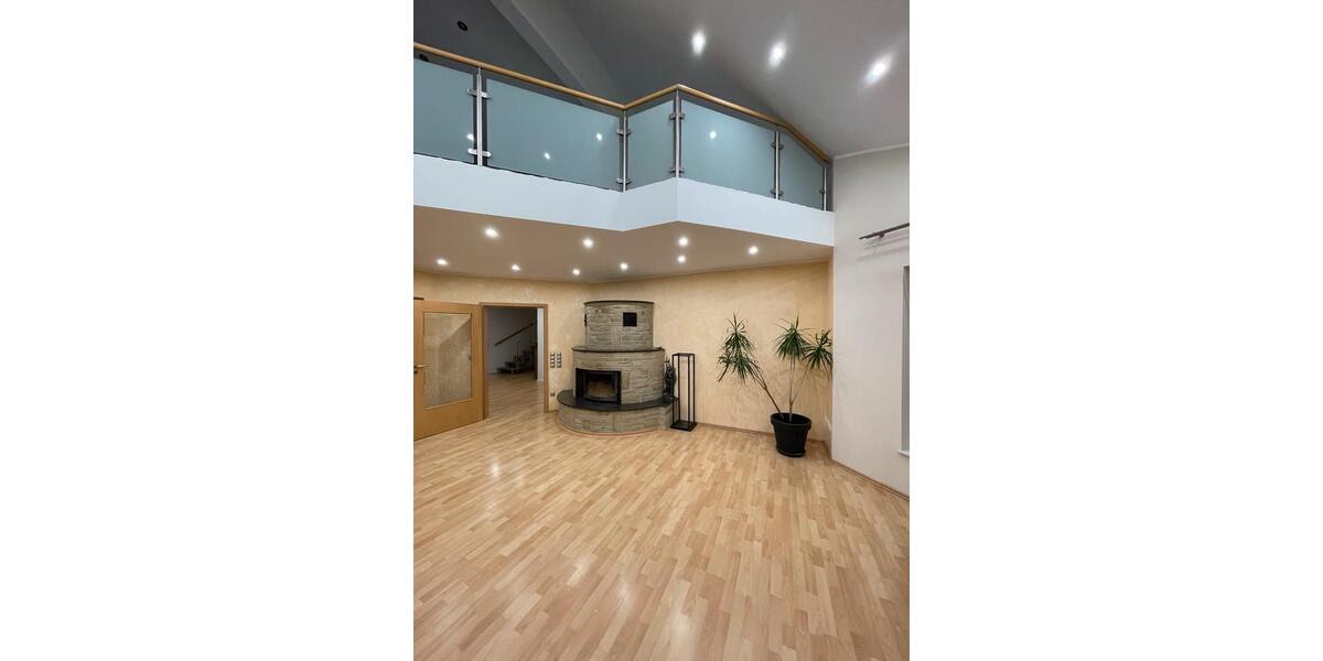 Bungalow Frankenberg (Eder) - 5 Zimmer, 200 m&sup2;, 450.000&euro; | Angebot:25872903