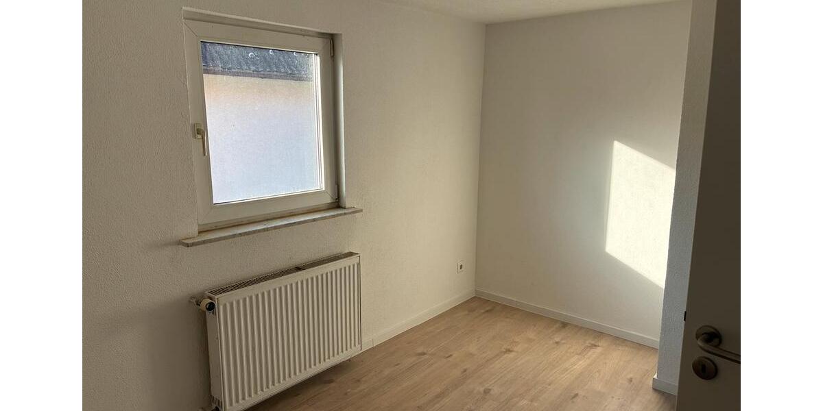 Etagenwohnung Buseck - 3 Zimmer, 85 m&sup2;, 1.245&euro; | Angebot:25343841