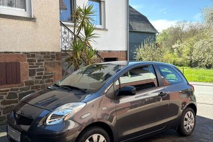 Toyota Yaris 129.500 km 3.600 &euro; Gießen 35390
