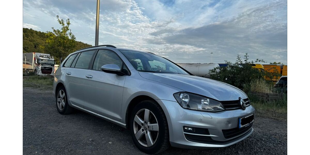 VW Golf 311.000 km 5.300 &euro; Marburg 35039