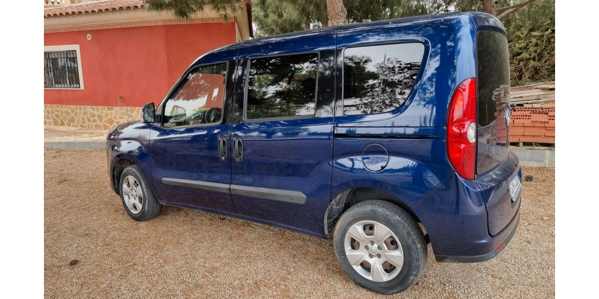 Opel Combo 118.000 km 9.800 &euro; Angelburg 35719