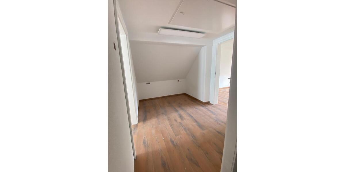 Dachgeschoßwohnung Dautphetal - 2 Zimmer, 48 m&sup2;, 750&euro; | Angebot:24295751