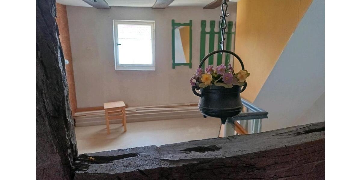 Einfamilienhaus Wetter (Hessen) - 6 Zimmer, 120 m&sup2;, 99.000&euro; | Angebot:25299986