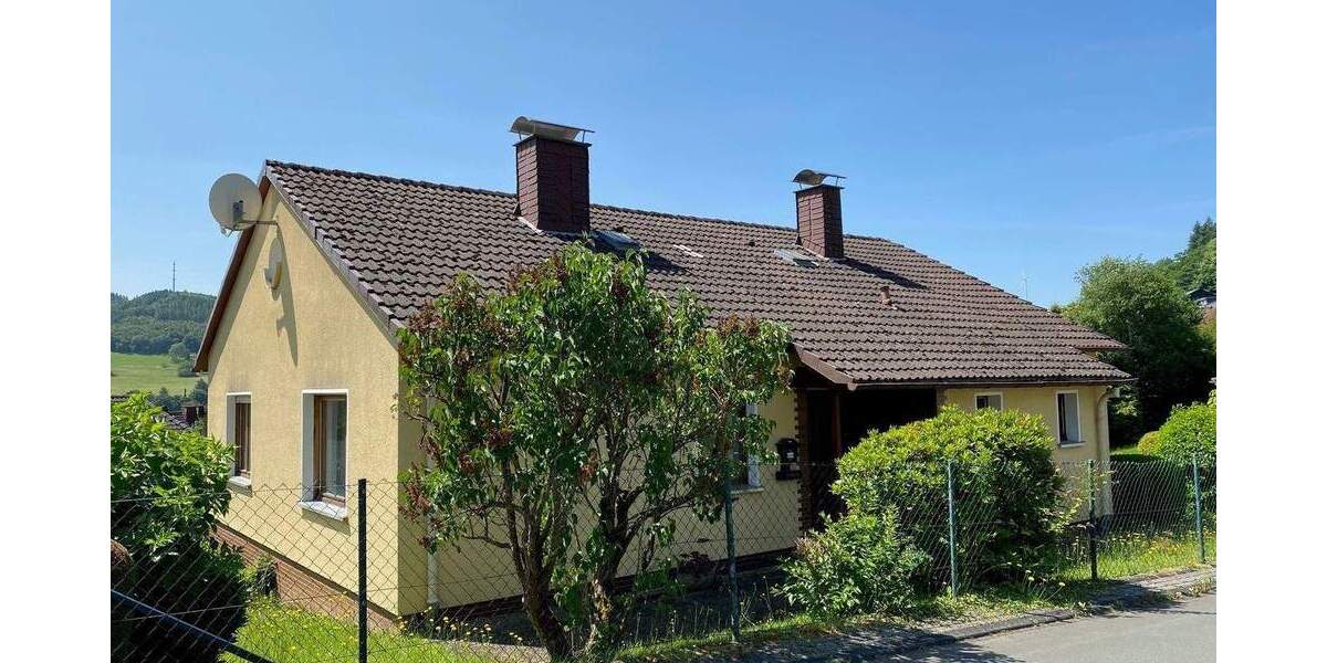 Einfamilienhaus Bad Laasphe - 5 Zimmer, 107 m&sup2;, 190.000&euro; | Angebot:25667526
