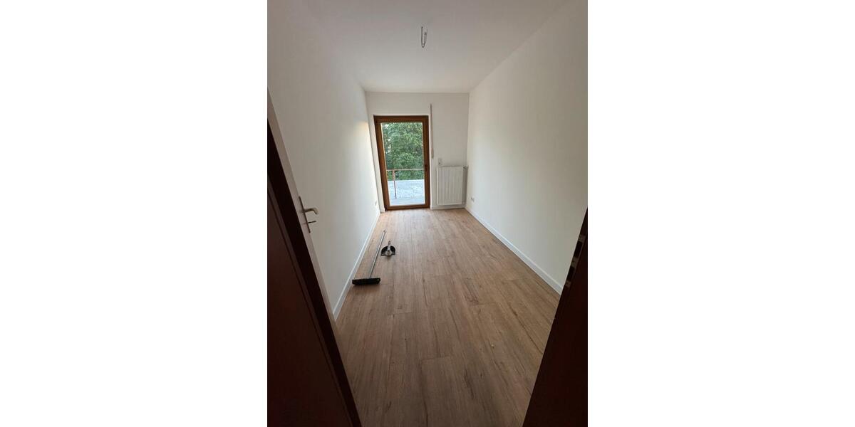 Etagenwohnung Stadtallendorf - 4 Zimmer, 70 m&sup2;, 1.150&euro; | Angebot:25933543