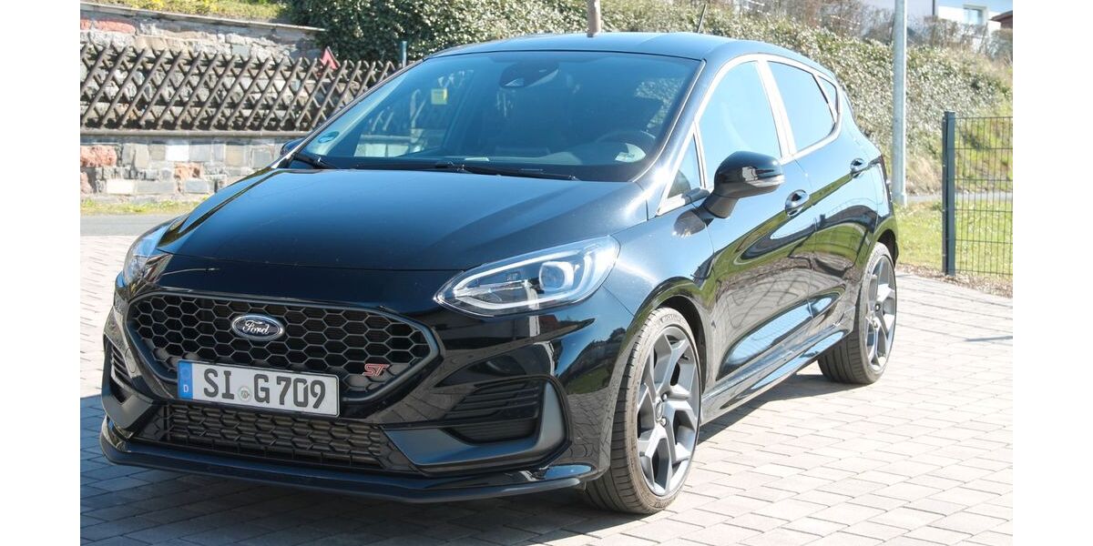 Ford Fiesta 27.000 km 21.900 &euro; Bad Laasphe 57334