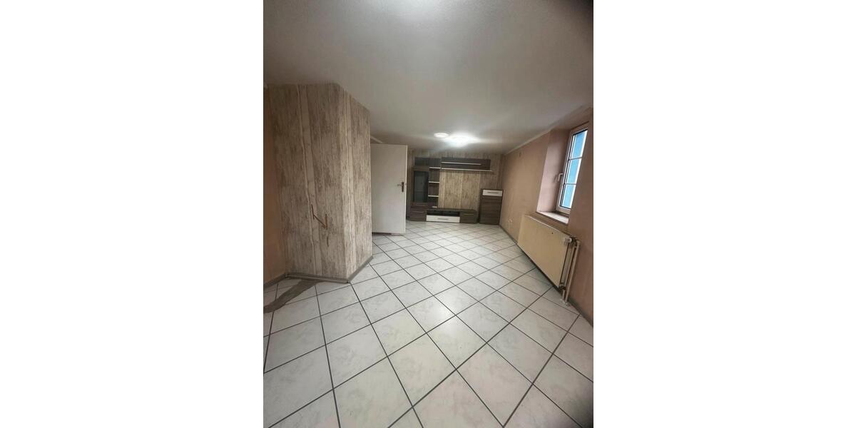 Einfamilienhaus Stadtallendorf - 4 Zimmer, 132 m&sup2;, 950&euro; | Angebot:25423884