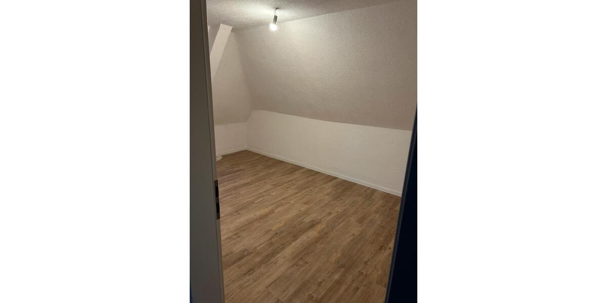 Dachgeschoßwohnung Gladenbach - 2 Zimmer, 70 m&sup2;, 550&euro; | Angebot:26490242
