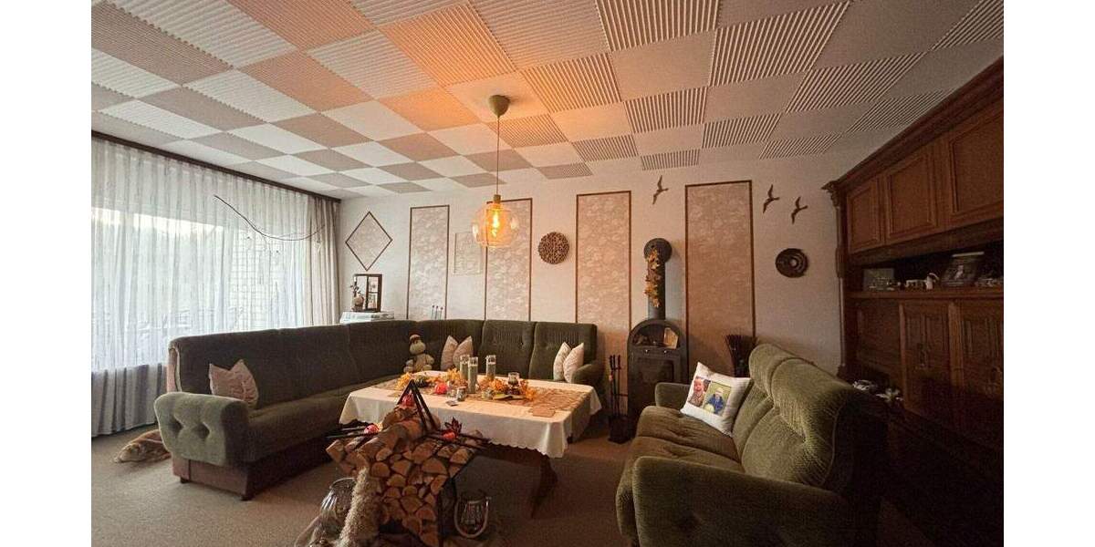 Mehrfamilienhaus, Wohnhaus Gladenbach / Mornshausen Mornshausen - 8 Zimmer, 280 m&sup2;, 299.000&euro; | Angebot:25736624