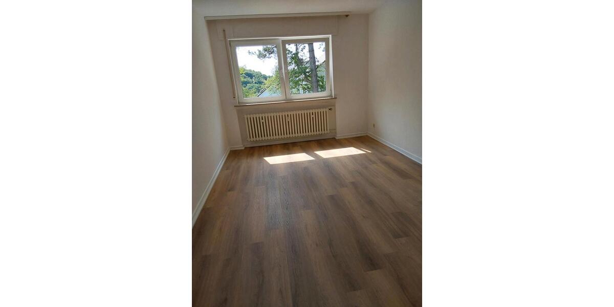 Etagenwohnung Marburg Marbach - 5 Zimmer, 130 m&sup2;, 1.400&euro; | Angebot:25983150