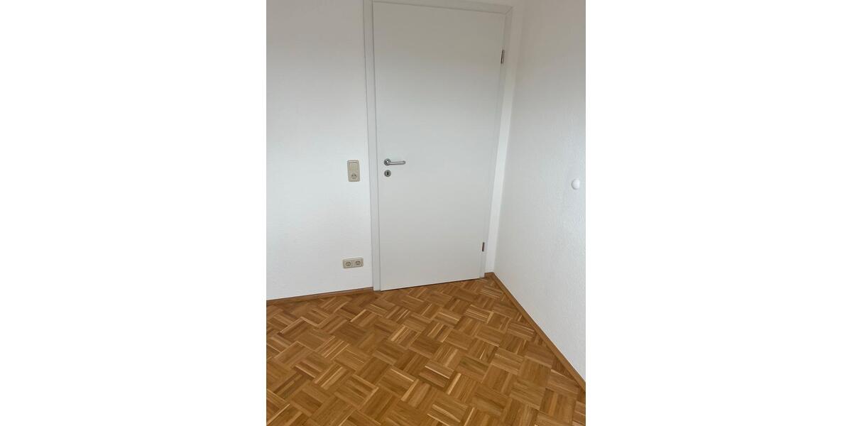 Dachgeschoßwohnung Mücke - 4 Zimmer, 75 m&sup2;, 800&euro; | Angebot:25656942