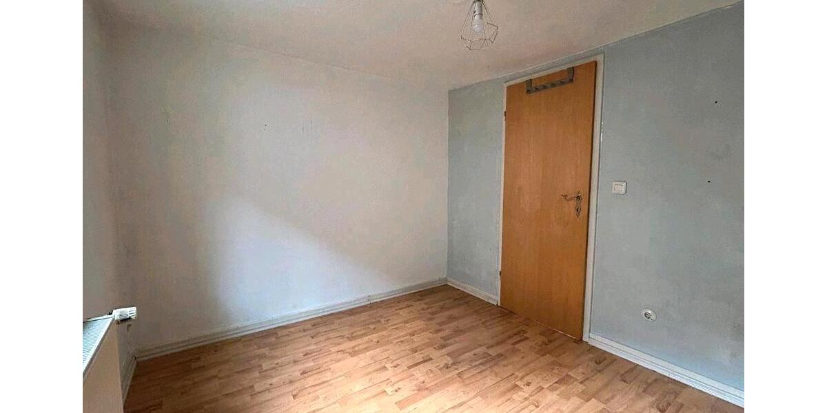 Einfamilienhaus Kirchhain - 6 Zimmer, 130 m&sup2;, 156.000&euro; | Angebot:26240599