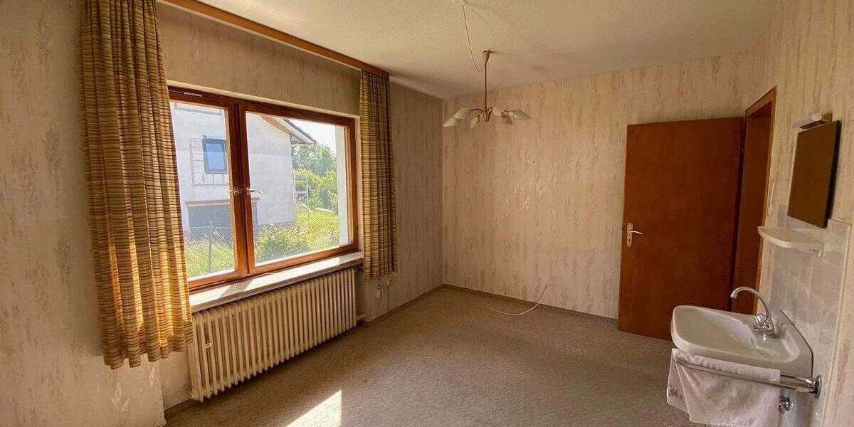 Einfamilienhaus Bad Laasphe - 5 Zimmer, 107 m&sup2;, 190.000&euro; | Angebot:25667526