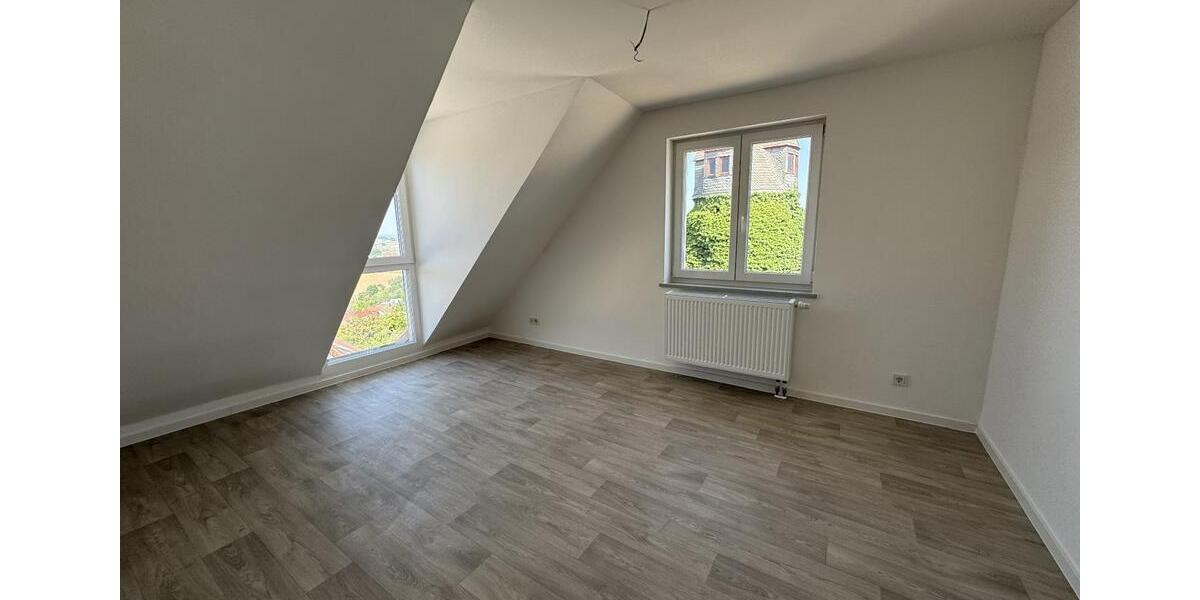 Dachgeschoßwohnung Homberg (Ohm) - 4 Zimmer, 117 m&sup2;, 1.100&euro; | Angebot:24878845