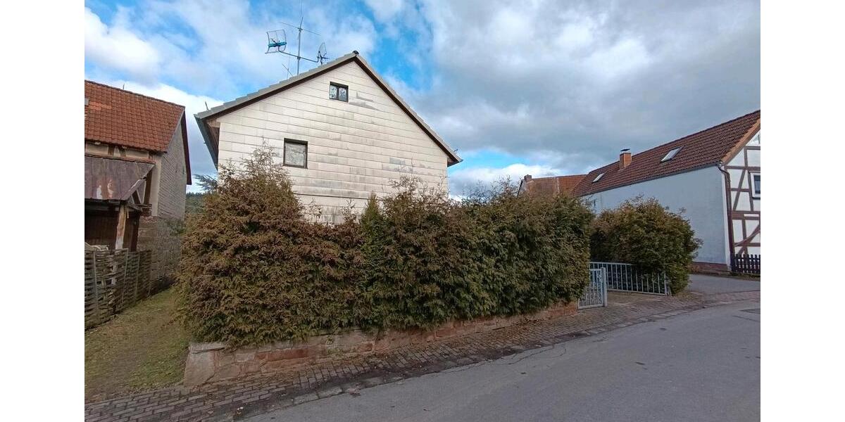 Einfamilienhaus Wetter (Hessen) - 6 Zimmer, 120 m&sup2;, 99.000&euro; | Angebot:25299986
