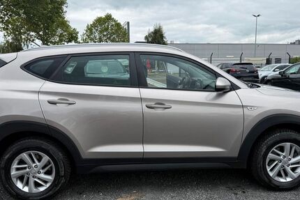 Hyundai TUCSON 25.000 km 19.200 &euro; Lollar 35457