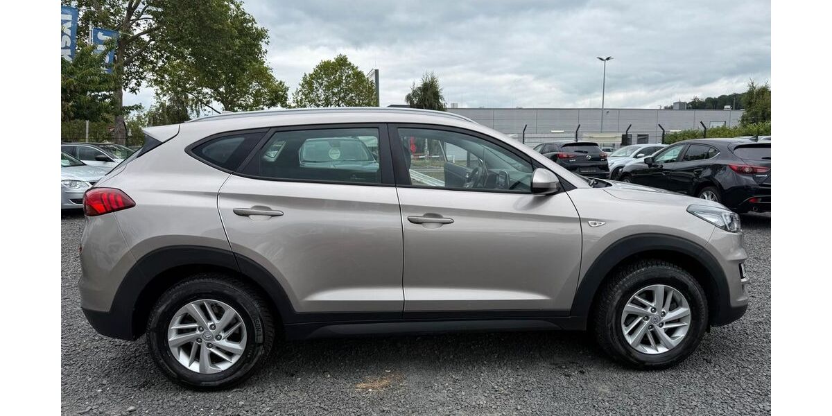 Hyundai TUCSON 25.000 km 19.200 &euro; Lollar 35457