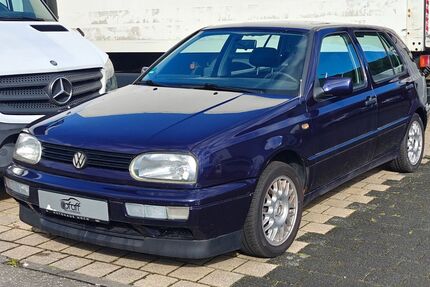 VW Golf 205.000 km 2.800 &euro; Kirchvers 35102