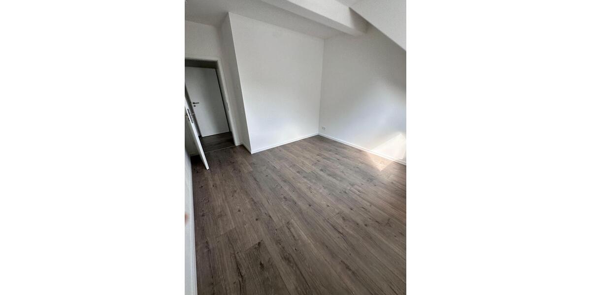 Dachgeschoßwohnung Allendorf (Eder) - 3 Zimmer, 73 m&sup2;, 730&euro; | Angebot:26024524