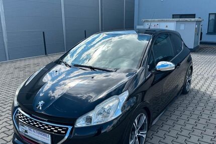 Peugeot 208 131.000 km 7.650 &euro; Rauschenberg 35282