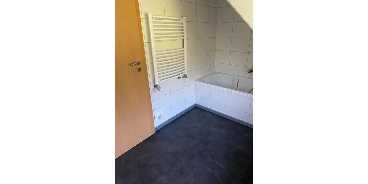 Einfamilienhaus Gladenbach - 1 Zimmer, 215 m&sup2;, 239.000&euro; | Angebot:24849760