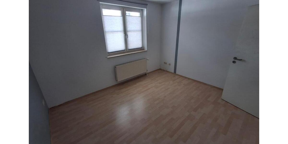 Etagenwohnung Wetter (Hessen) - 2 Zimmer, 65 m&sup2;, 390&euro; | Angebot:25342473
