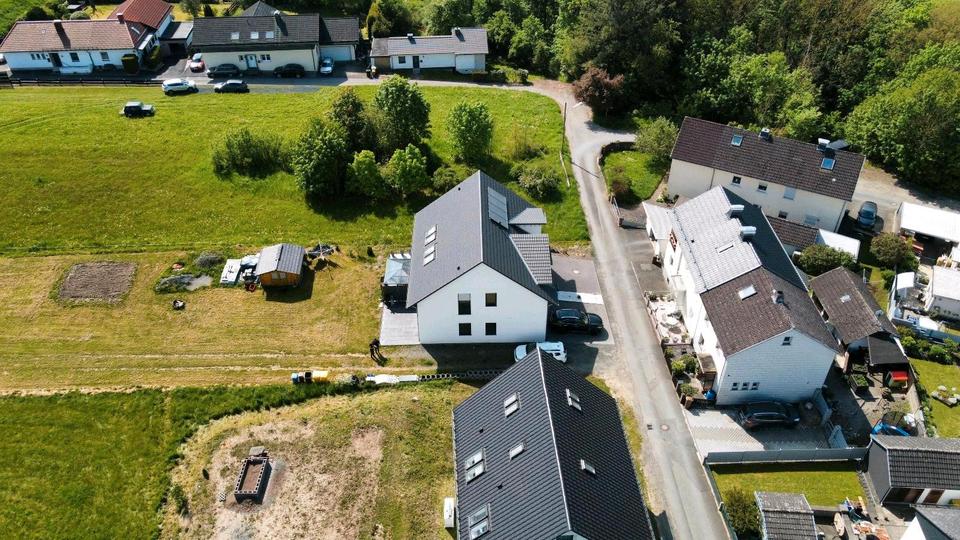 Doppelhaushälfte Bad Laasphe - 4 Zimmer, 109 m&sup2;, 399.000&euro; | Angebot:26042637