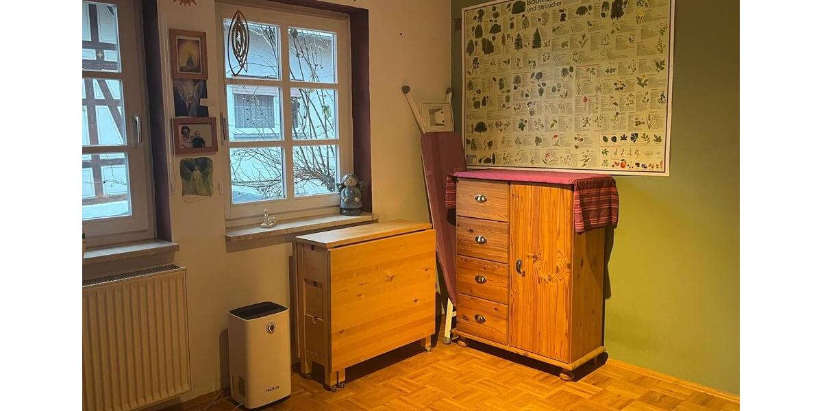 Einfamilienhaus Gemünden (Wohra) - 7 Zimmer, 185 m&sup2;, 1.500&euro; | Angebot:25315558