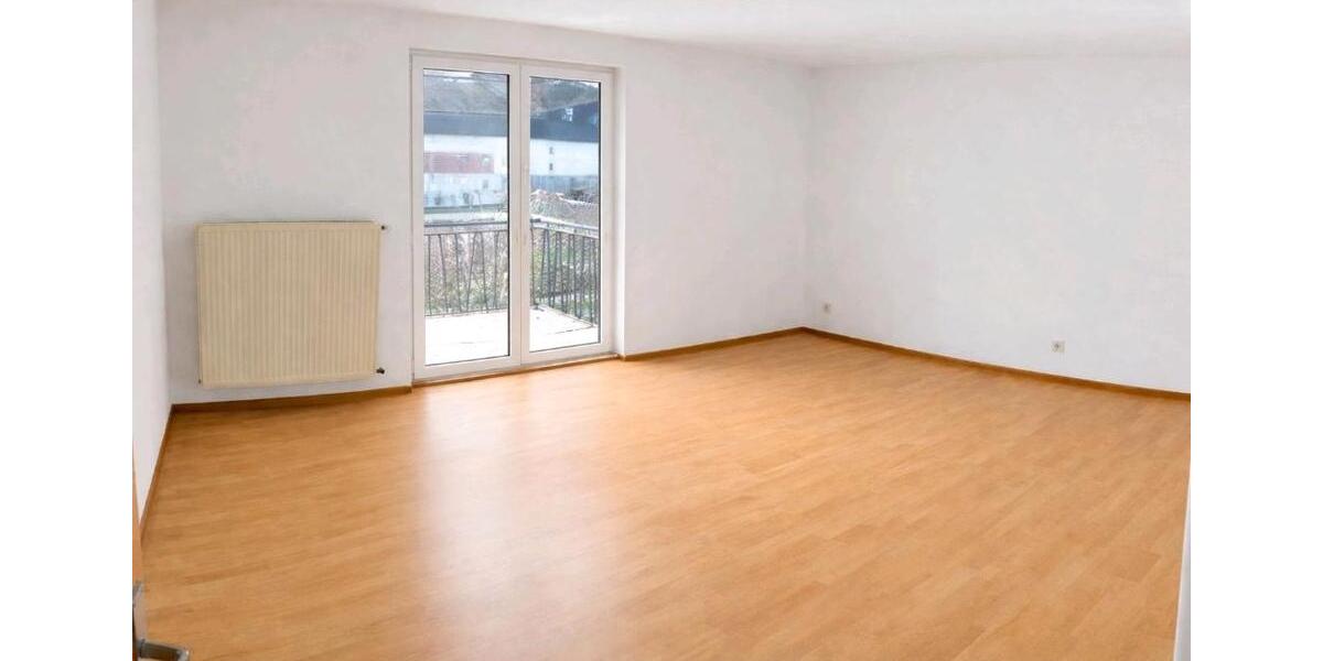 Erdgeschoßwohnung Bad Endbach - 3 Zimmer, 104 m&sup2;, 860&euro; | Angebot:25839109