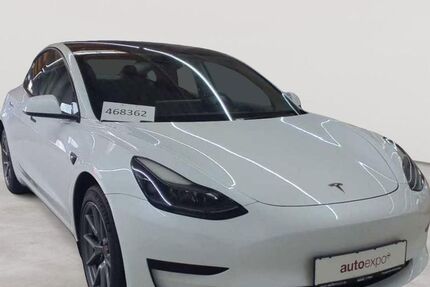 Tesla Model 3 86.482 km 25.390 &euro; Fernwald-Steinbach 35463