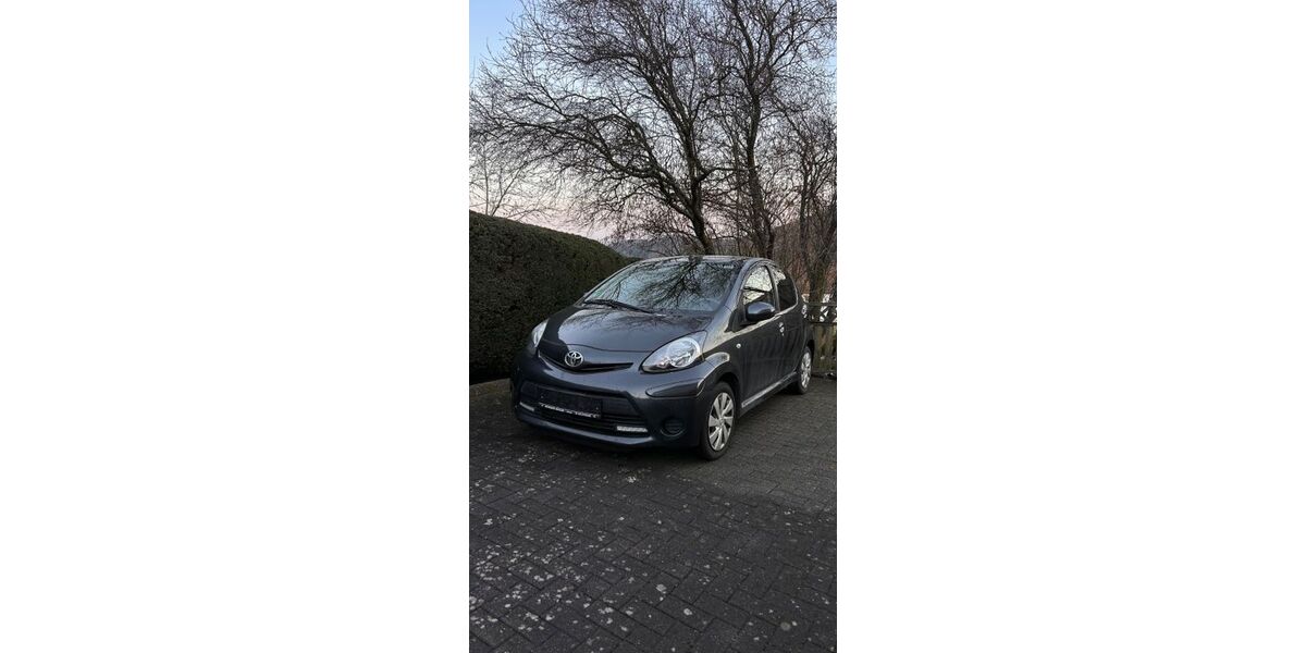 Toyota Aygo (X) 125.400 km 4.000 &euro; Bad Endbach 35080