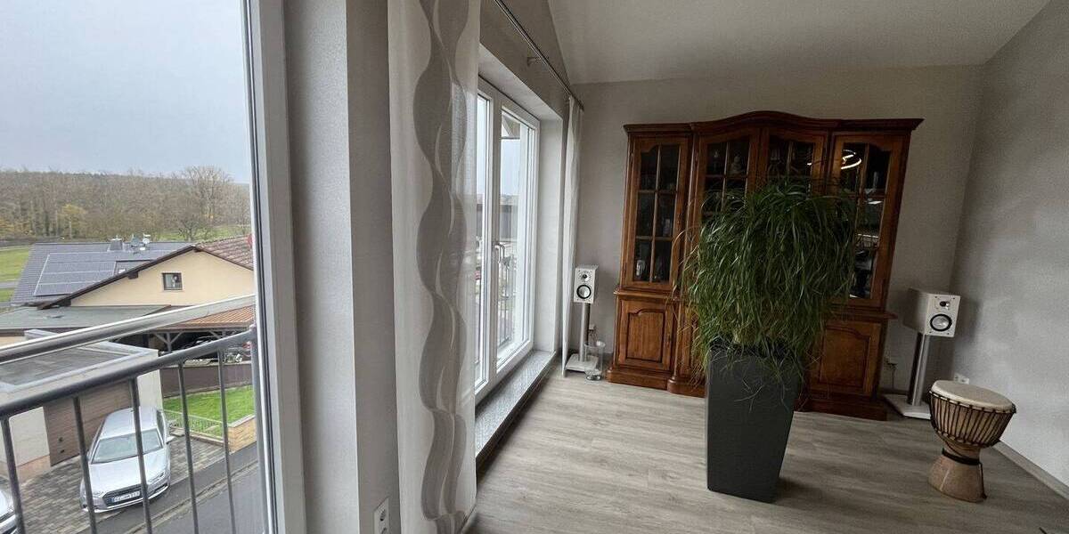 Etagenwohnung Reiskirchen Hattenrod - 7 Zimmer, 250 m&sup2;, 670.000&euro; | Angebot:26794222