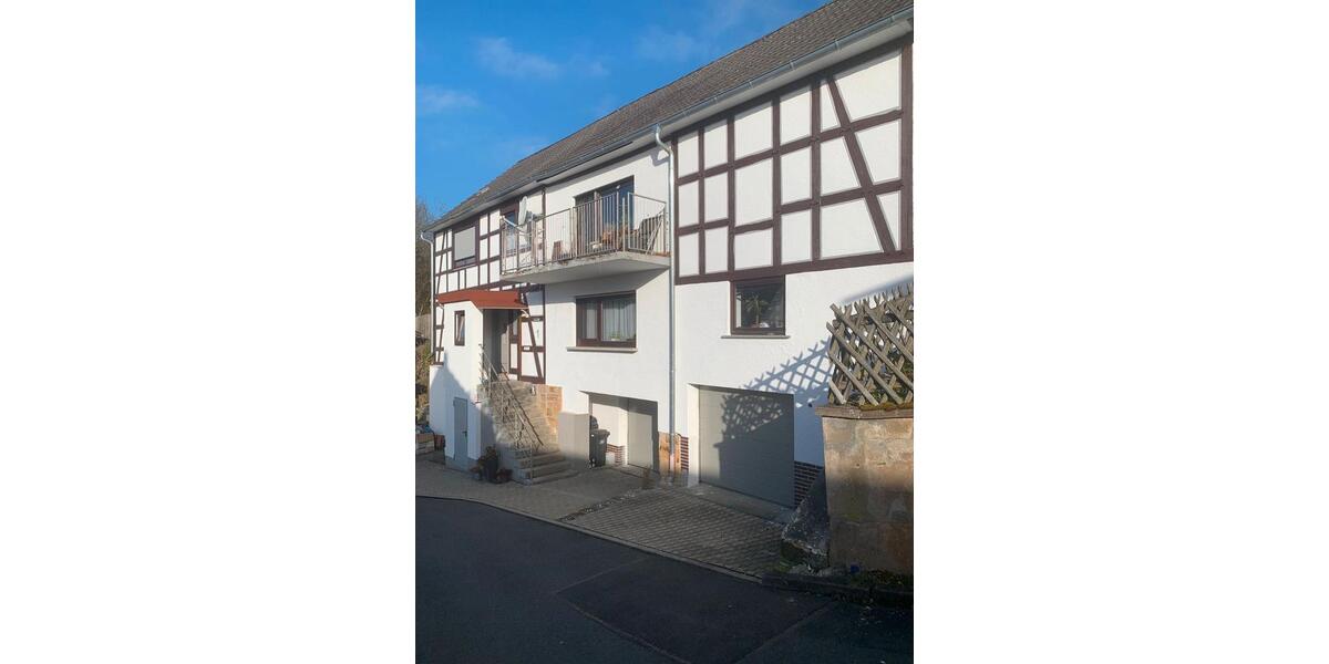 Mehrfamilienhaus, Wohnhaus Gilserberg - 8 Zimmer, 230 m&sup2;, 185.000&euro; | Angebot:26024103