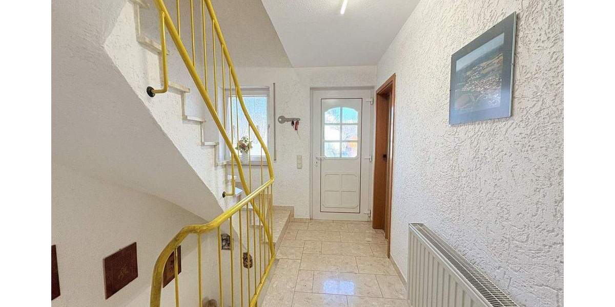 Einfamilienhaus Grünberg - 8 Zimmer, 162 m&sup2;, 499.900&euro; | Angebot:25689273