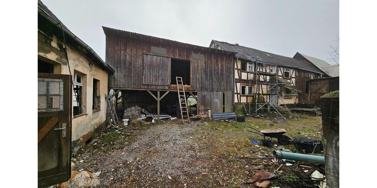 Mehrfamilienhaus, Wohnhaus Bad Endbach - 14 Zimmer, 550 m&sup2;, 99.000&euro; | Angebot:25180040