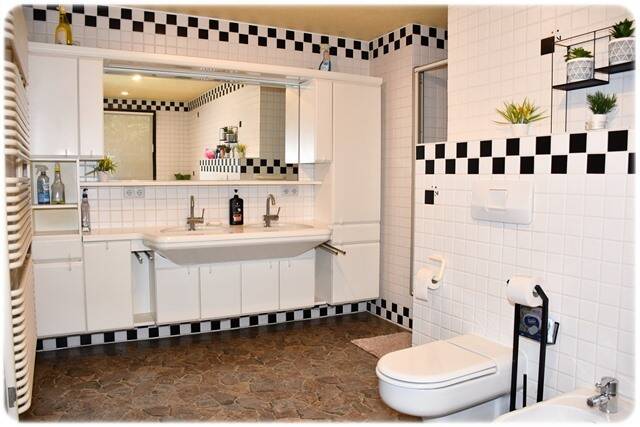 Einfamilienhaus Frankenberg (Eder) Frankenberg - 1 Zimmer, 250 m&sup2;, 315.000&euro; | Angebot:25709285