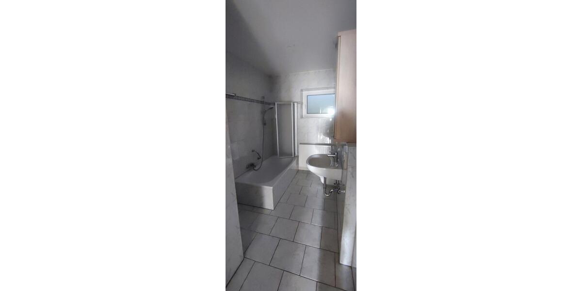 Erdgeschoßwohnung Battenberg (Eder) - 2 Zimmer, 73 m&sup2;, 620&euro; | Angebot:26618600