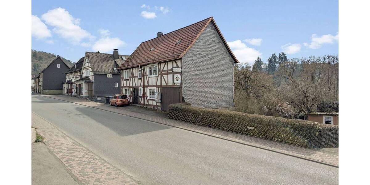 Einfamilienhaus Hatzfeld (Eder) Hatzfeld - 6 Zimmer, 154 m&sup2;, 46.725&euro; | Angebot:25985185