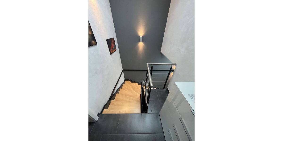Etagenwohnung Reiskirchen Hattenrod - 7 Zimmer, 250 m&sup2;, 670.000&euro; | Angebot:26794222