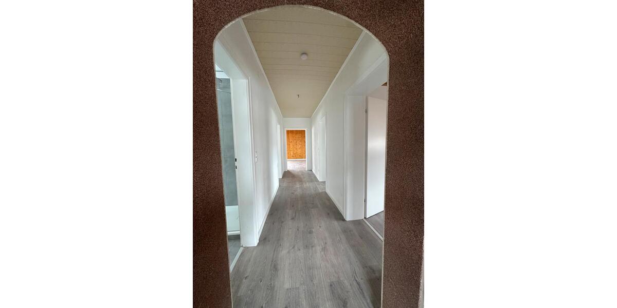 Einfamilienhaus Allendorf (Eder) - 5 Zimmer, 150 m&sup2;, 310.000&euro; | Angebot:25906358