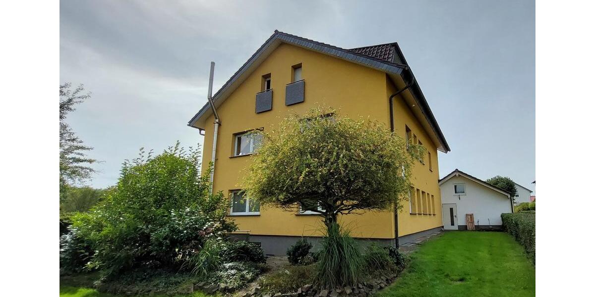 Einfamilienhaus Burgwald - 6 Zimmer, 270 m&sup2;, 445.000&euro; | Angebot:25104555