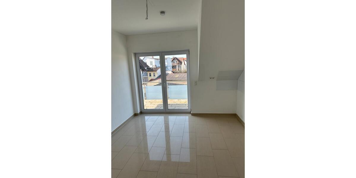 Dachgeschoßwohnung Gießen Wieseck - 3 Zimmer, 90 m&sup2;, 1.150&euro; | Angebot:26050734