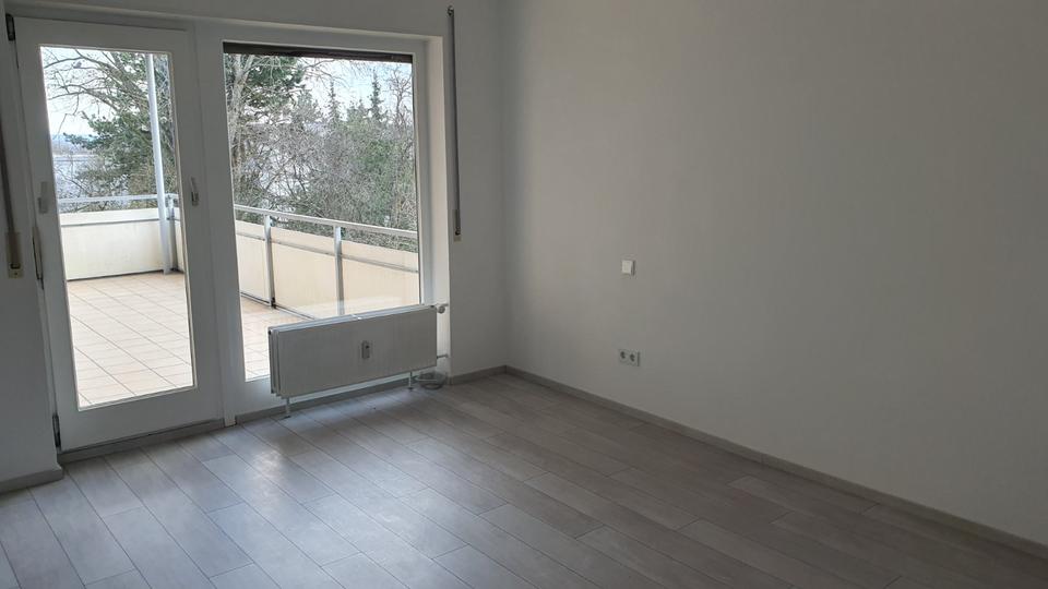 Etagenwohnung Marburg Marbach - 3 Zimmer, 97 m&sup2;, 1.200&euro; | Angebot:25655284