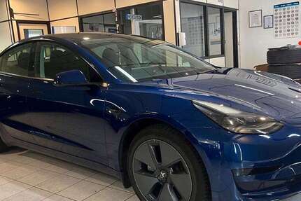 Tesla Model 3 30.000 km 28.500 &euro; Grünberg 35305