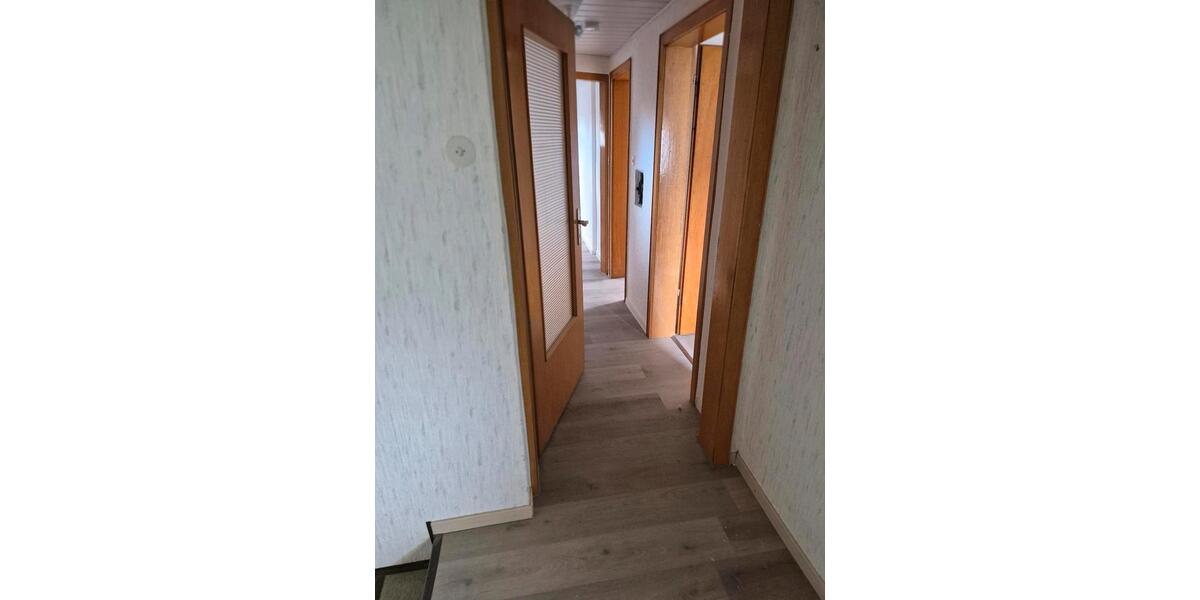 Dachgeschoßwohnung Lahntal - 3 Zimmer, 68 m&sup2;, 750&euro; | Angebot:26164195