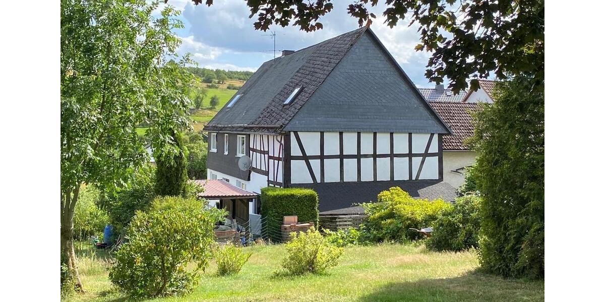 Einfamilienhaus Allendorf (Eder) - 6 Zimmer, 130 m&sup2;, 150.000&euro; | Angebot:25286123