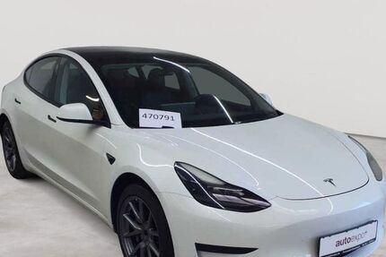 Tesla Model 3 69.168 km 24.589 &euro; Fernwald-Steinbach 35463